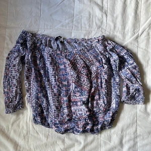 Bikbok Top - Top från bikbok med trekvarts ärmar.