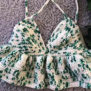 Egengjord topp - En söt topp jag virkat själv! Justerbar i ryggen så passar många storlekar!