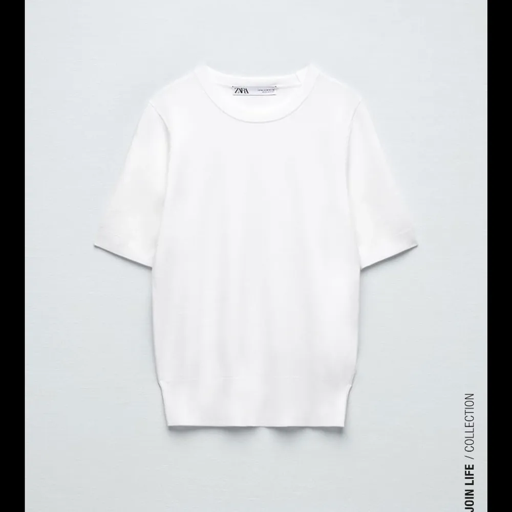 Finstickad baströja från Zara, likt den vita tröjan från hemsidan. Frakt ingår i priset . T-shirts.