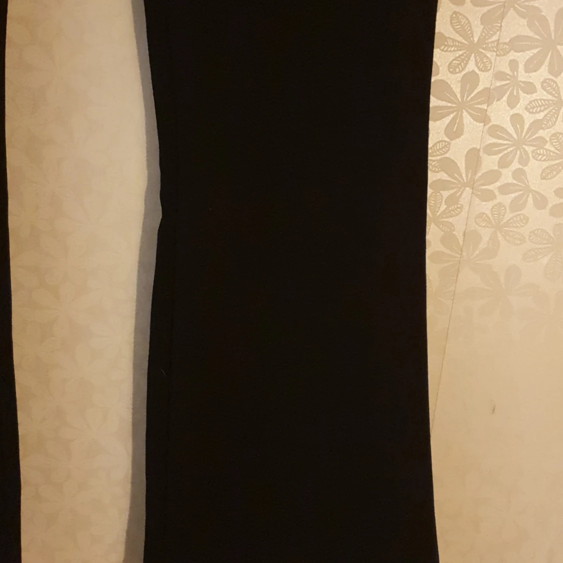 Snygga utsvängda byxor  - 90