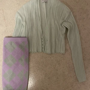 Fin outfit - Säljer denna supersöta outfit som jag använt två gånger! Allting köptes på Bershka i Polen! Det funkar att köpa plaggen separat också! Kvaliten är bra och båda är i superbra skick! Min stil har dock ändrats, därför säljs de! 