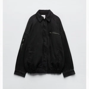 Zara jeans jacka!  - Super fin jeansjacka med alla prislappar på! 