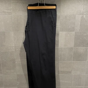 Hugo boss jeans  - Tre par jeans i relativt bra skick  Kan säljas i styck  Tillsammans 500kr Styck 200kr