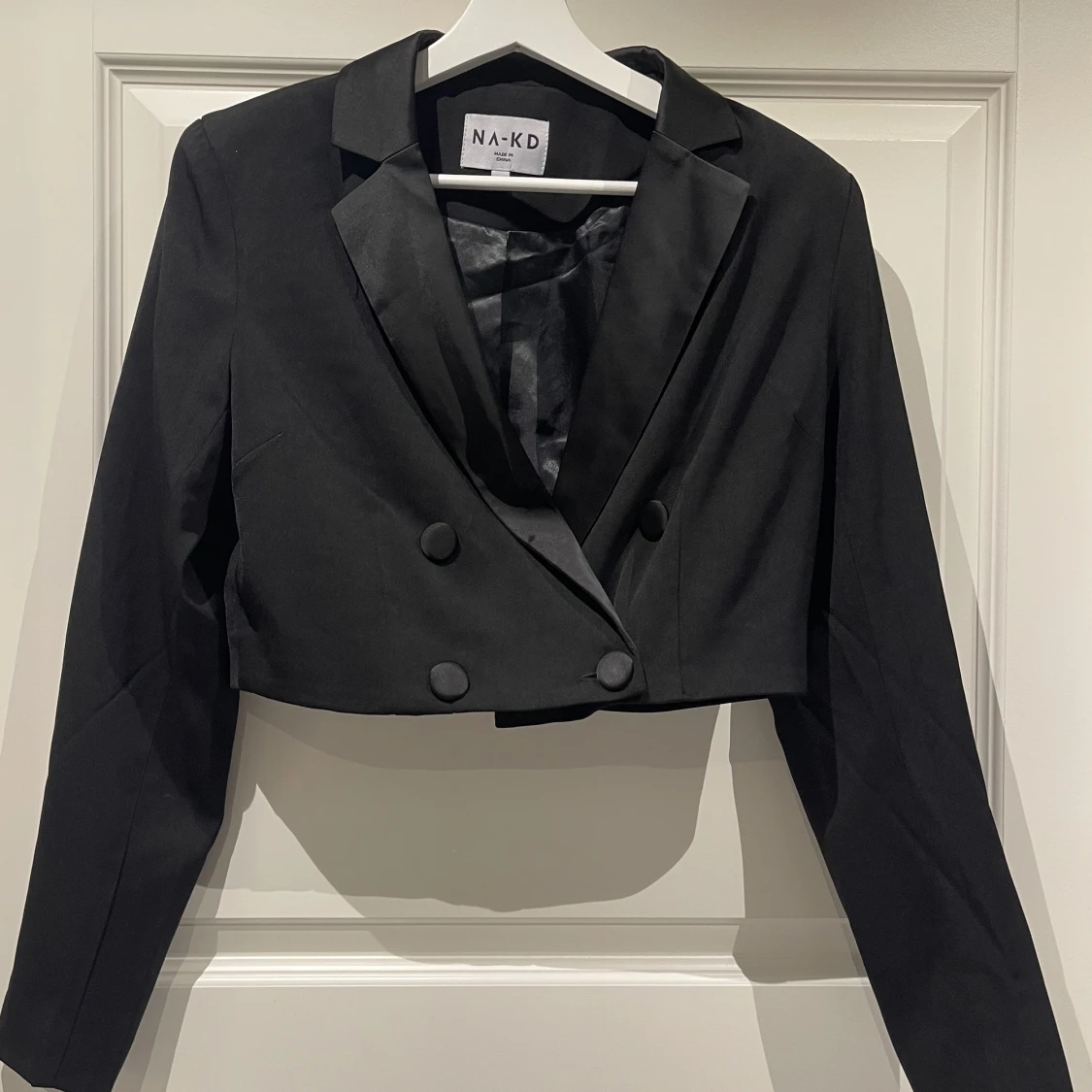 Svart Croppad Blazer