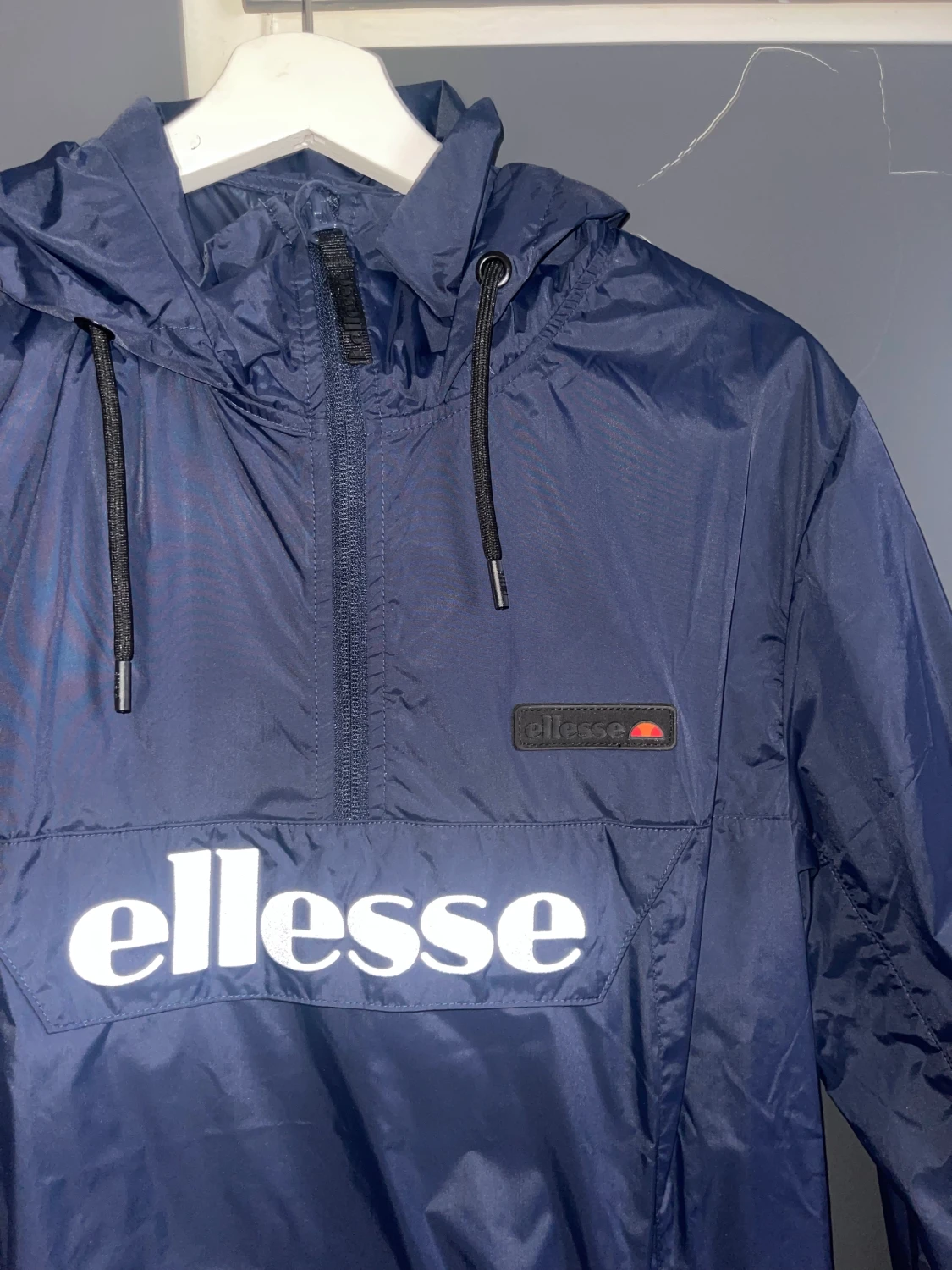 Elesse vindjacka, nyskick storlek S - 90