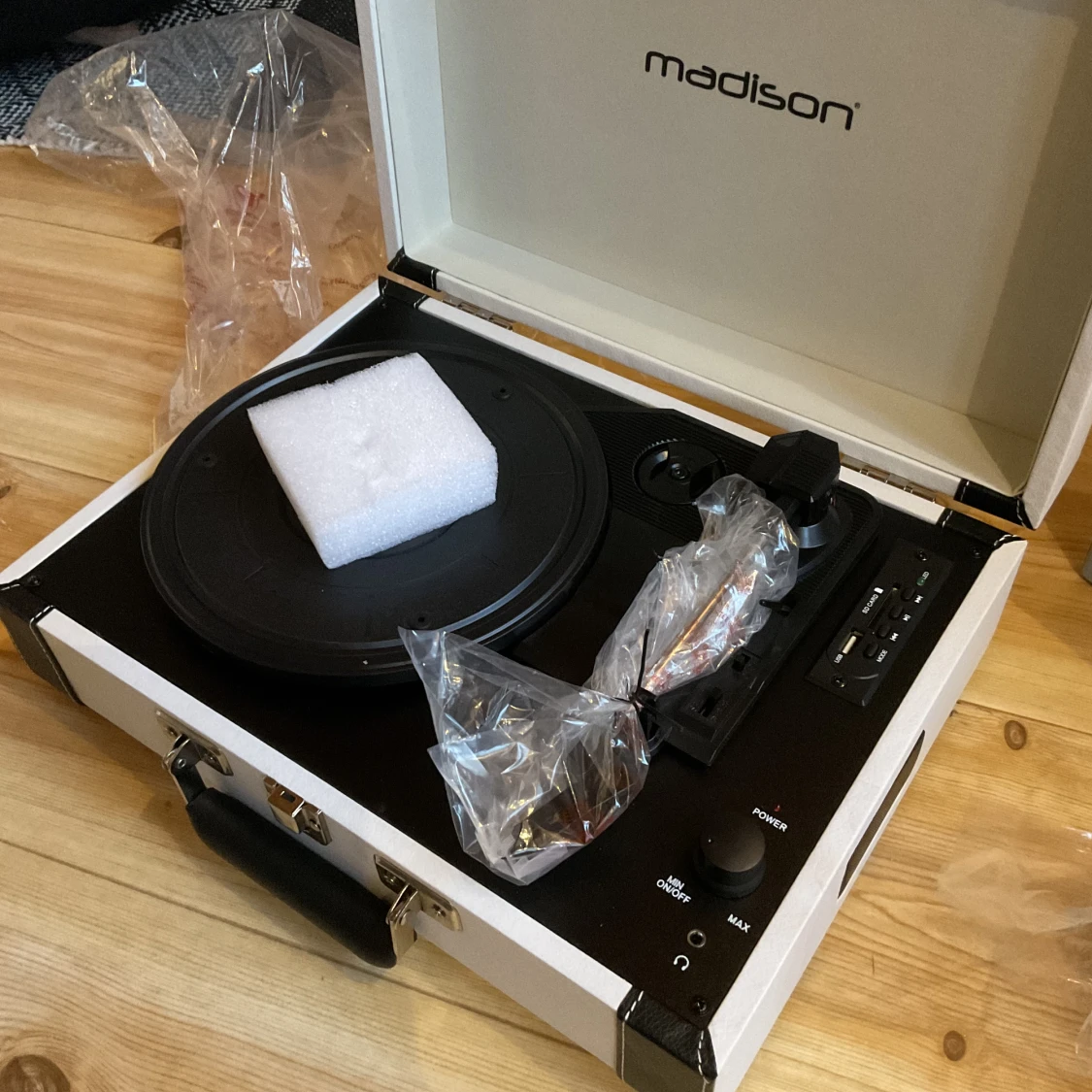 MADISON Retro Vinylspelare HELT NY (Beige) - 91