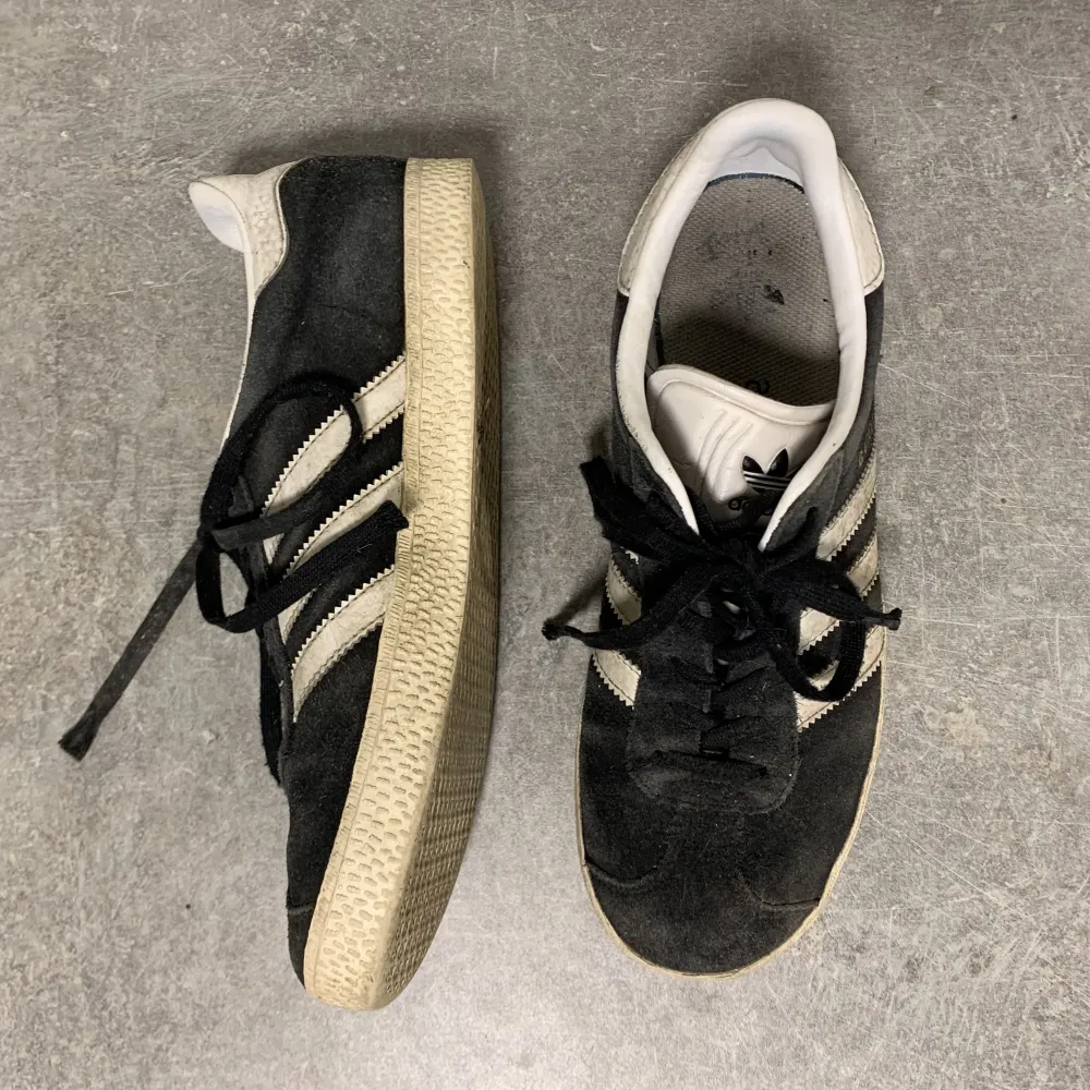 Adidas ”gazelle” skor . Skor.
