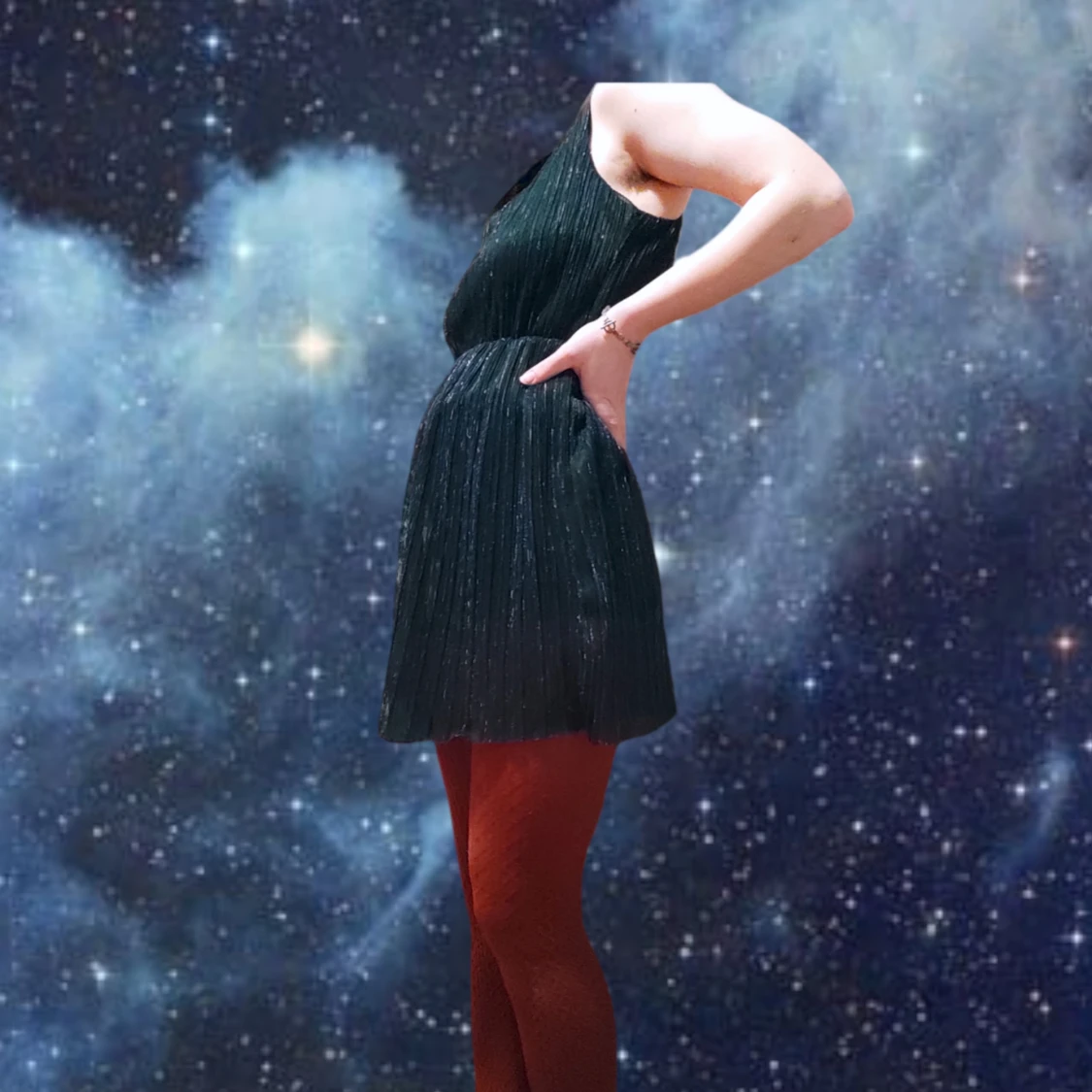 Glittrig blå klänning