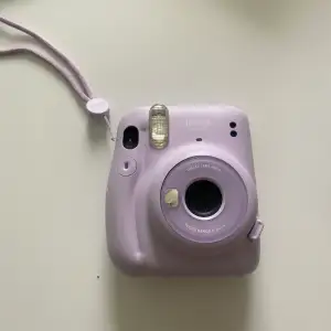 Ny kamera som är använd 4 gånger. Finns 10 bilder i kameran nu!