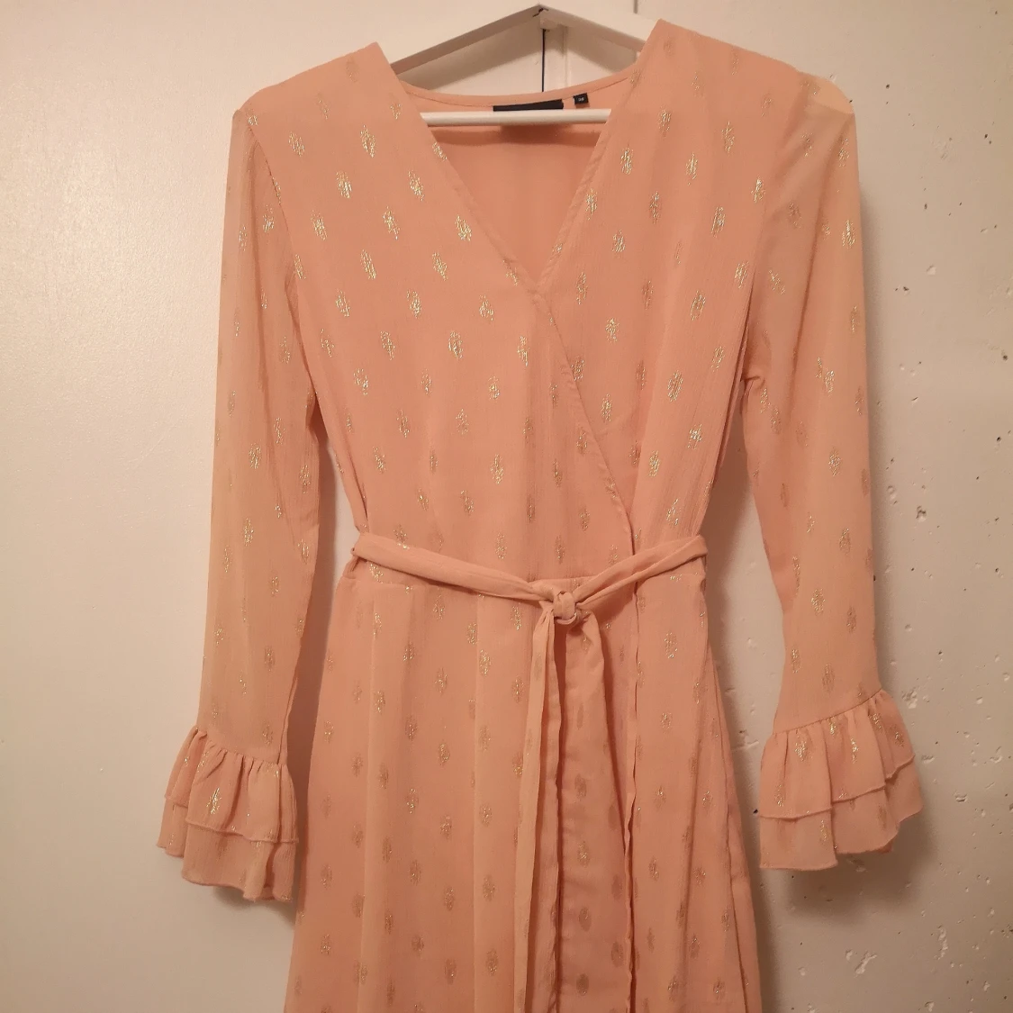 Rosa glittrig midiklänning 