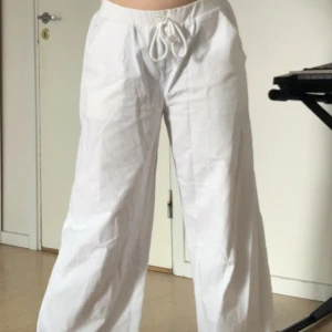 Lågmidjade Linnebyxor - Säljer dessa supersnygga linnebyxor!💗