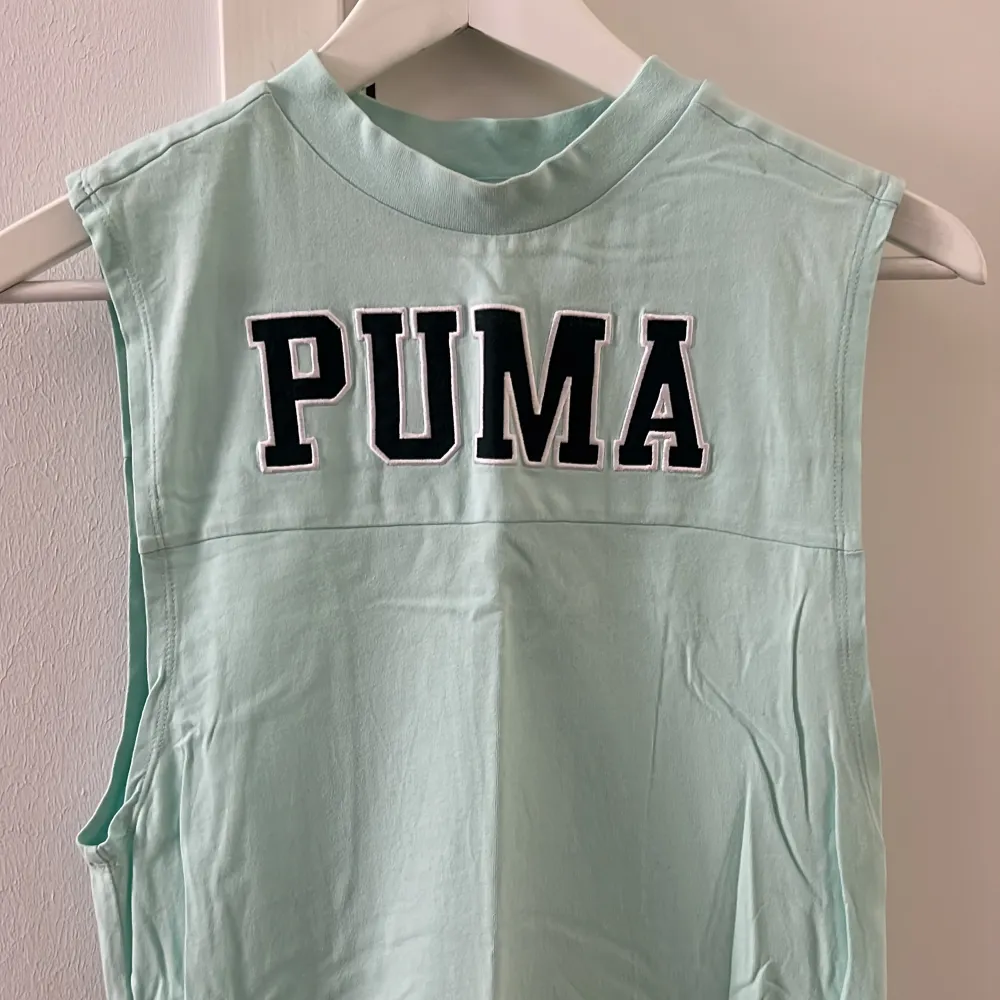 Topp för träning / vardags från Puma. Använd 1 gång. Köpare står för frakt.. T-shirts.