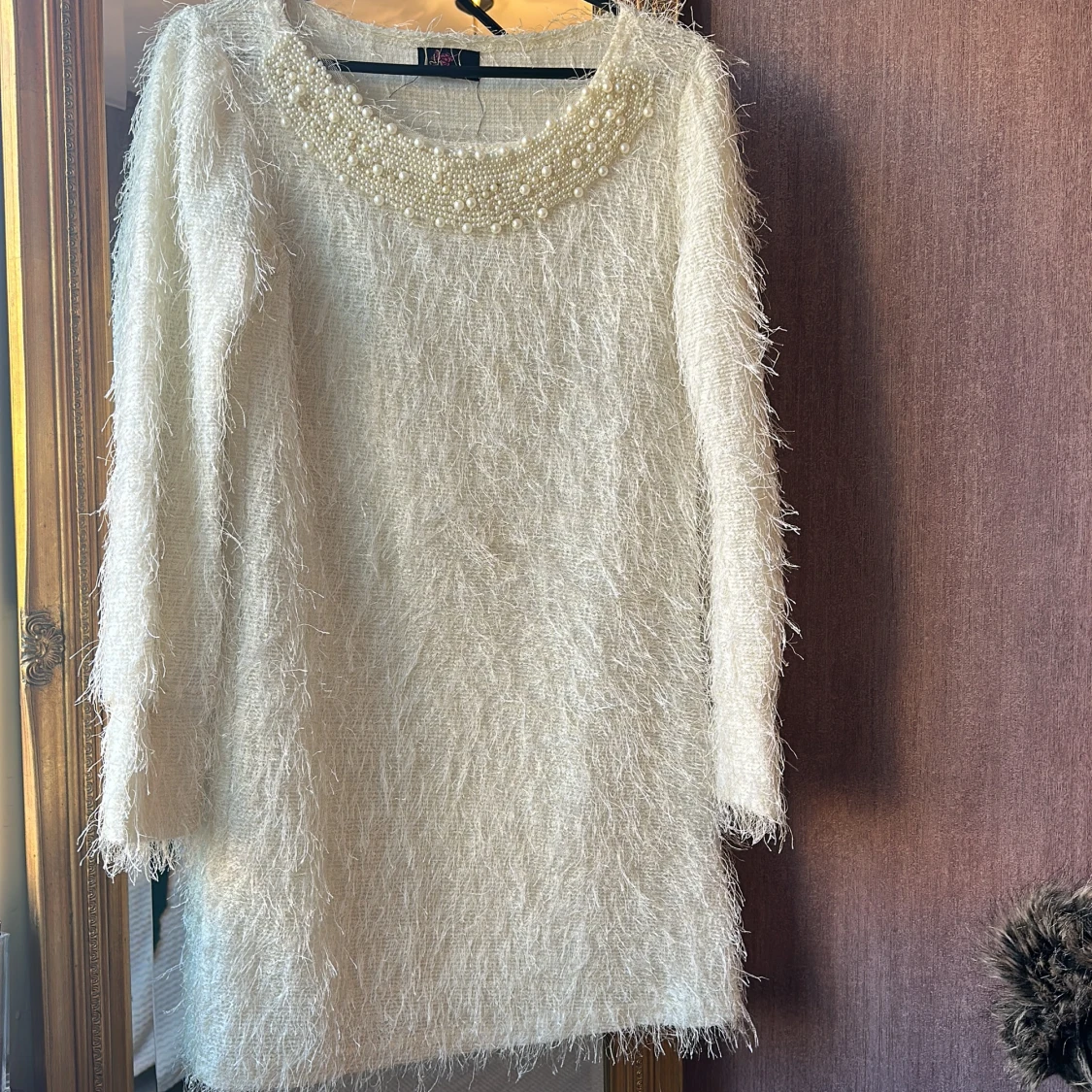 Klänning med pärlor 