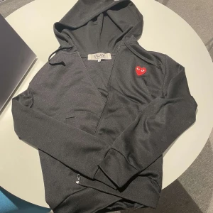 Cdg zip stl S - Storlek S nästan oanvänd