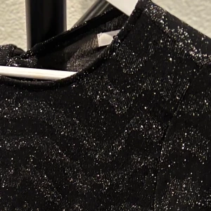Klänning - Perfekt nyårsklänning! Glittrig! 