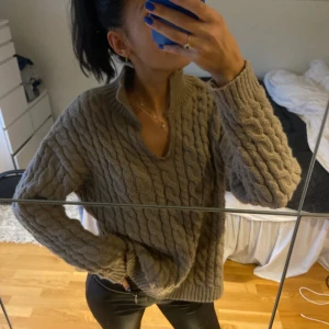 Stickad tröja från PLT - Stickad tröja från PLT Storlek S (Knappt använd)  Jag är 170 cm