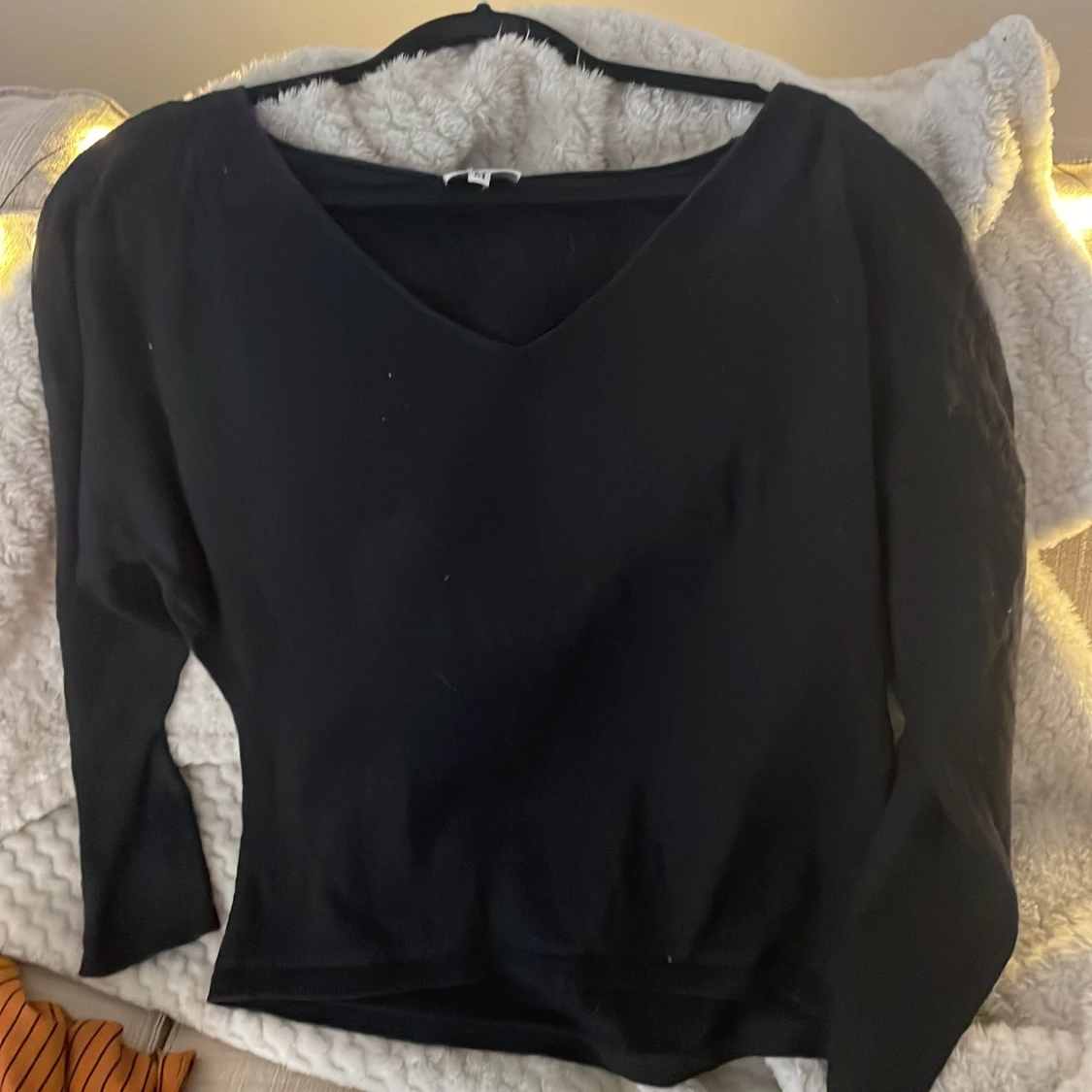 3 tröjor som säljs separat  - 91