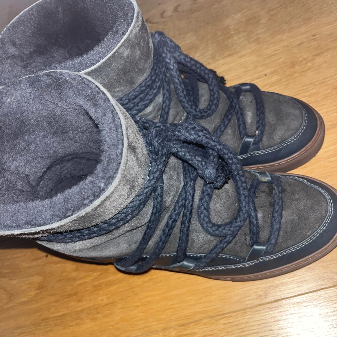 ÄKTA INUIKKIIS  - 90