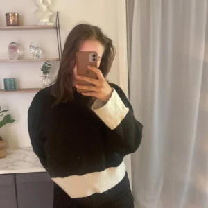 Sweatshirt  - Jätte fin sweatshirt som jag har tröttnat på lite❤️