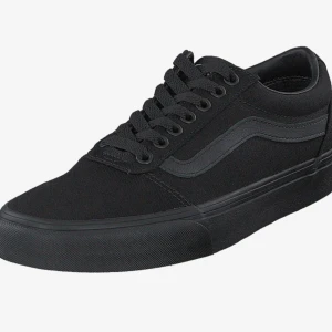 Svarta vans - Fina vans i fint skick använd fåtal gånger, skriv för fler bilder!❤️