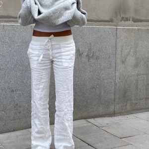 Linnebyxor  - Fick hem dessa fina lågmidjade linnebyxor idag! Men tyvärr var dem för små. Den är i stl S och aldrig använda💗skriv om ni har fler frågor