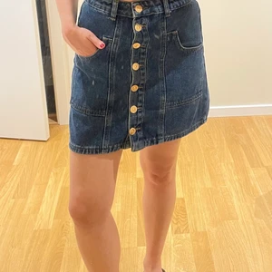 Denim skirt - Zara denim skirt. Size xs