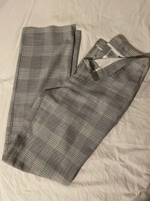 Kostymbyxor HM - Kostymbyxor från HM i storlek 36