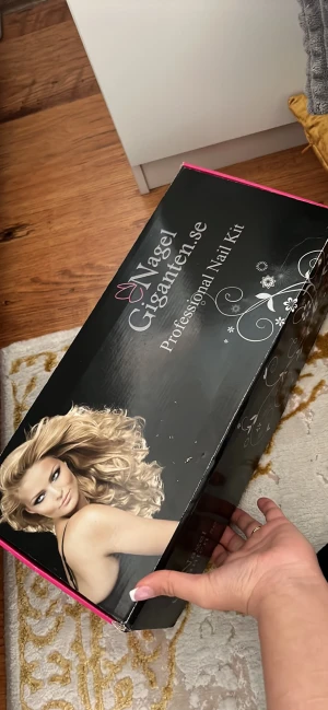 Nagel kit  - Använd 1gg 