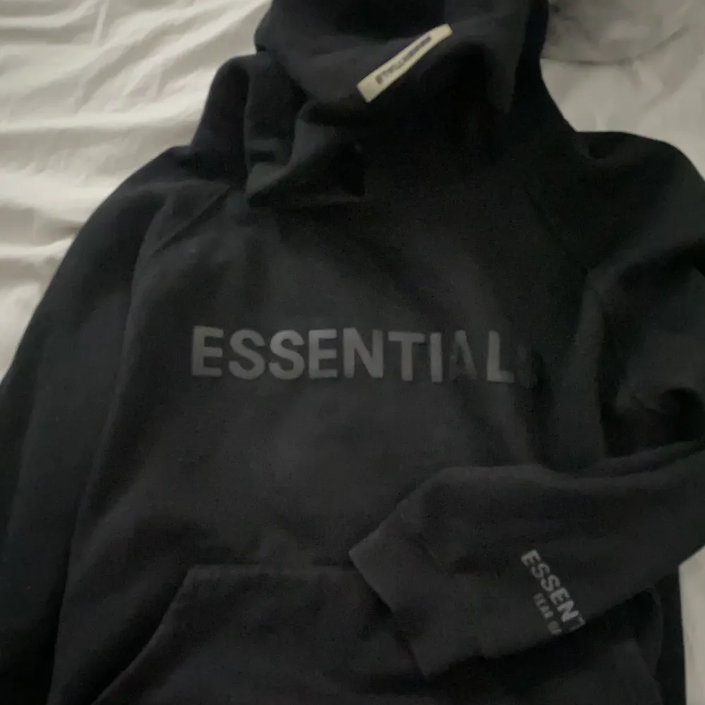 Essentials hoodie . Hoodies.