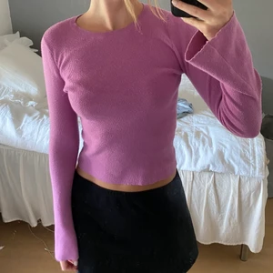 Tröja - Jätte söt tröja med utsvängda armar💅 
