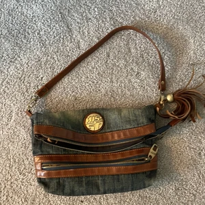 Miss Sixty jeansväska - Jättecool väska köpt här på plick:) I väldigt bra skick✨