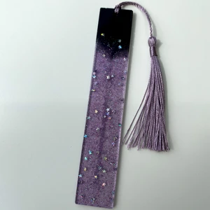 Bookmark✨🔮🖤 - Handgjord bokmärke av resin✨🖤 15 kr frakt tillkommer!