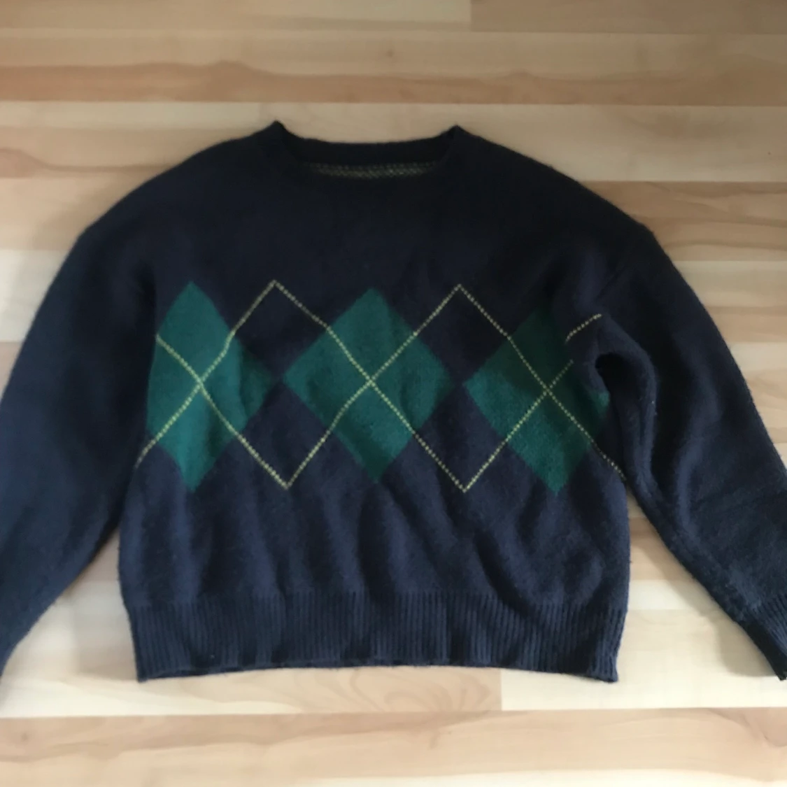 Mörkblå tjocktröja stolek M