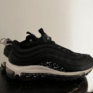 Nike skor  - Typ oanvända str 40