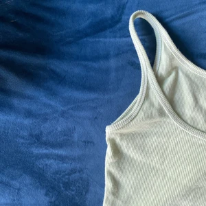 Linne - Söt grön ”crop top”😊