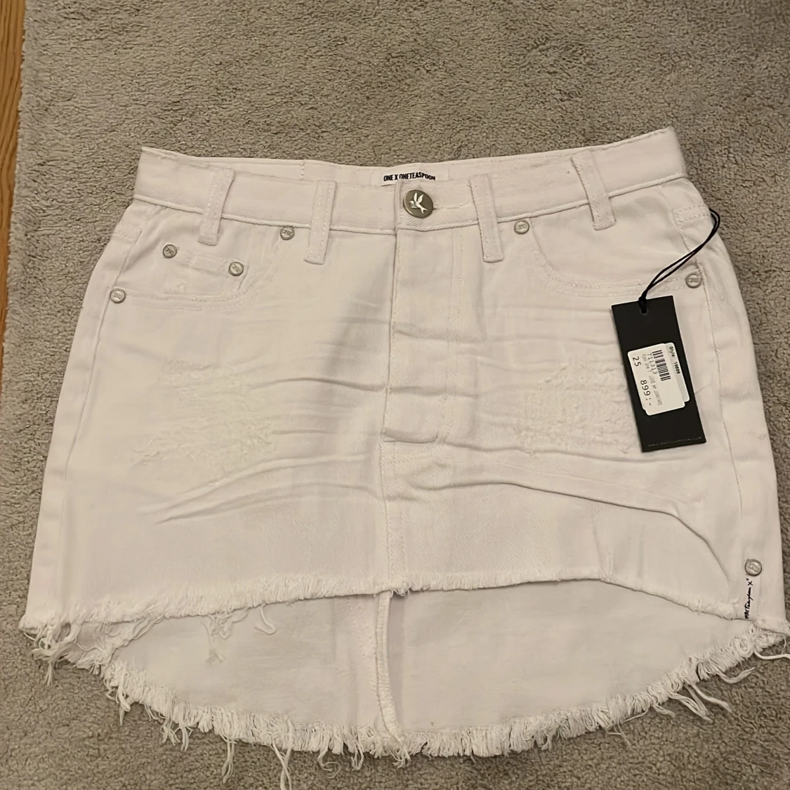 Kjol från Oneteaspoon