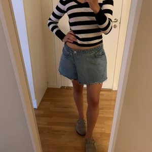 Kjol/ shorts - Shorts med kjol där fram! Mycket bra skick!