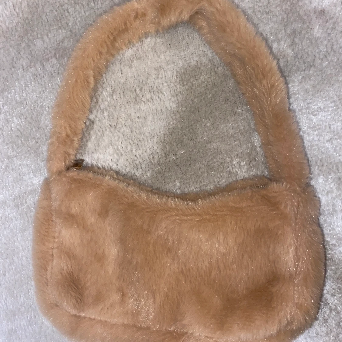 Fluffiga Axel väskor - 90