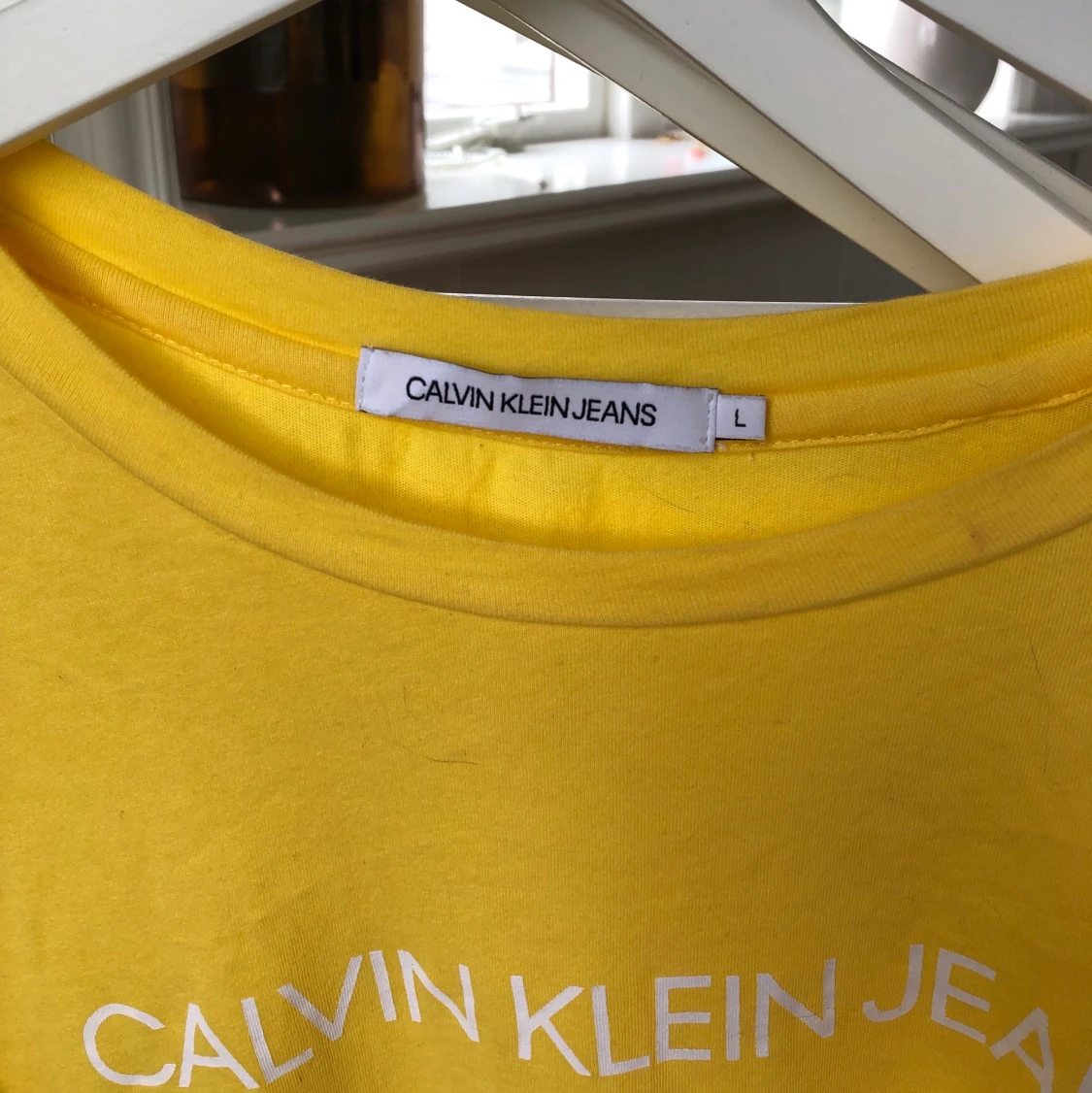 Gul Calvin Klein Jeans t-shirt stl L - 91