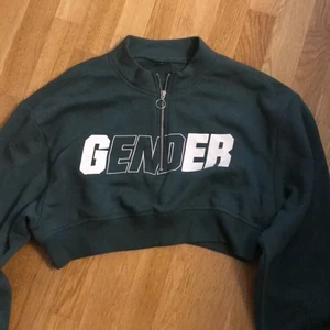 gENDer cropped sweatshirt  - Good condition, no stains or rips, haven’t worn in a few years.