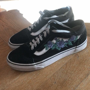 🌸Blommiga vans skor🌸 - Nu säljer jag mina vans skor. Original pris 695kr 