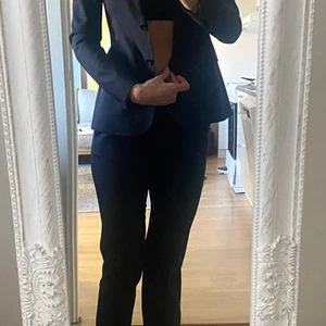 Kavaj o byxor  - Använda 2ggr några timmar , jätte snygga 