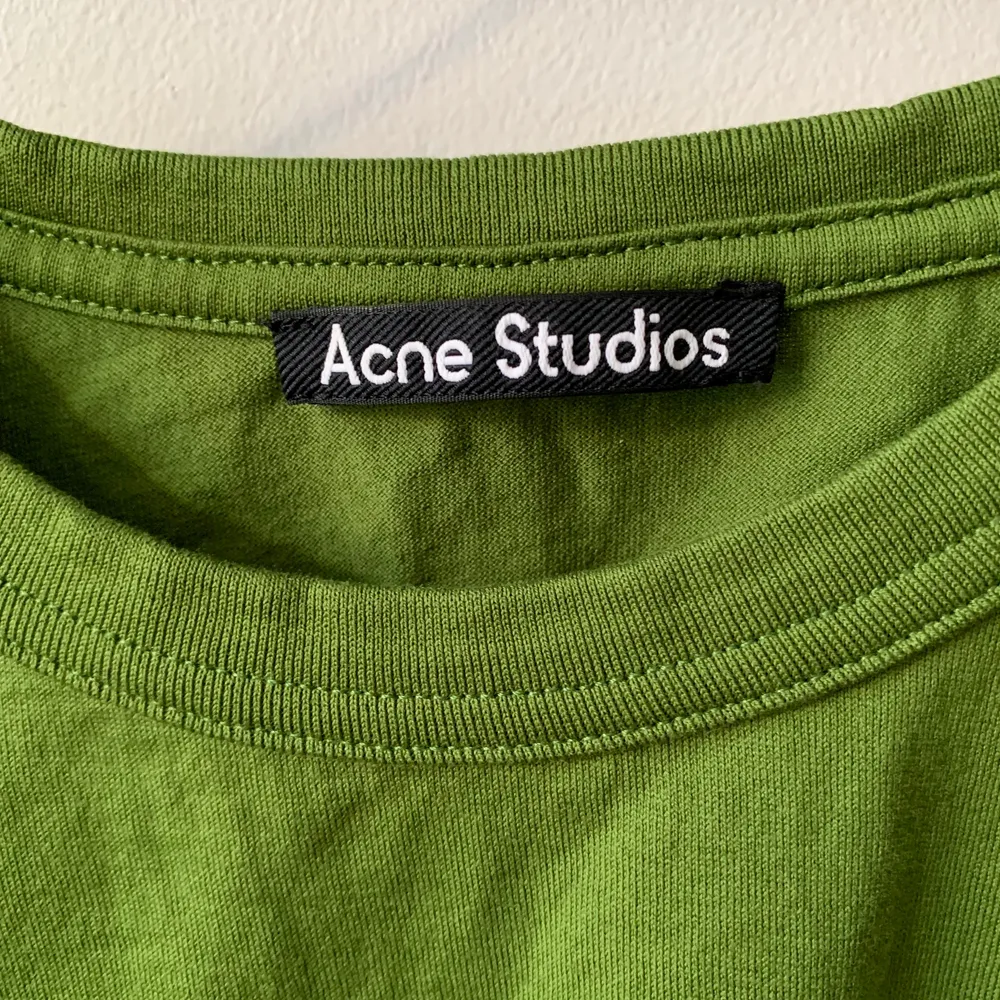 Acne Studios Face shirt, worn a couple times 🧚‍♂️. Skjortor.