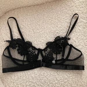 Bralette  - Inköpt på plick. 