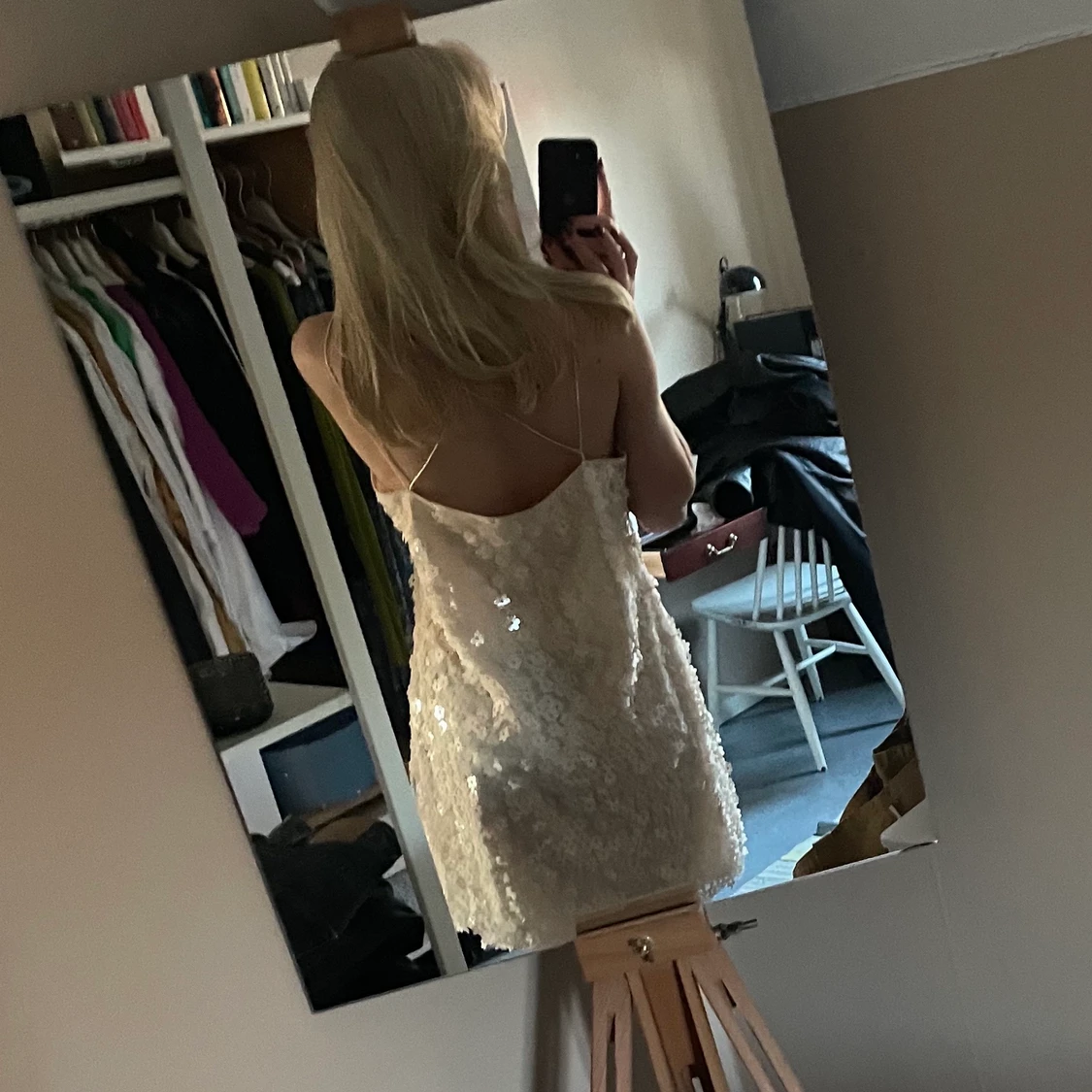 Vit paljettklänning från Zara - 91