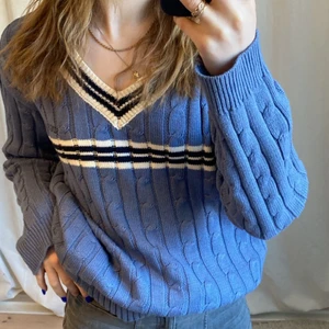 Urban outfitters tröja - Stickad tröja från urban outfitters, använd fåtal gånger. Storlek XS 💙