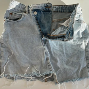 Kjol - En kjol från gina i storlek 38. 