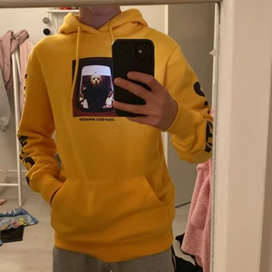 H&M Jason friday the 13th hoodie XS - Jätte bekväm hoodie som inte har några skador eller fläckar. Hyfsad kvalite. Bra julklapp. Det är XS men den sitter som en S