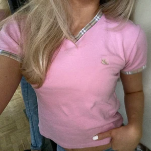 burberry topp! - topp från burberry köpt här på plick💞