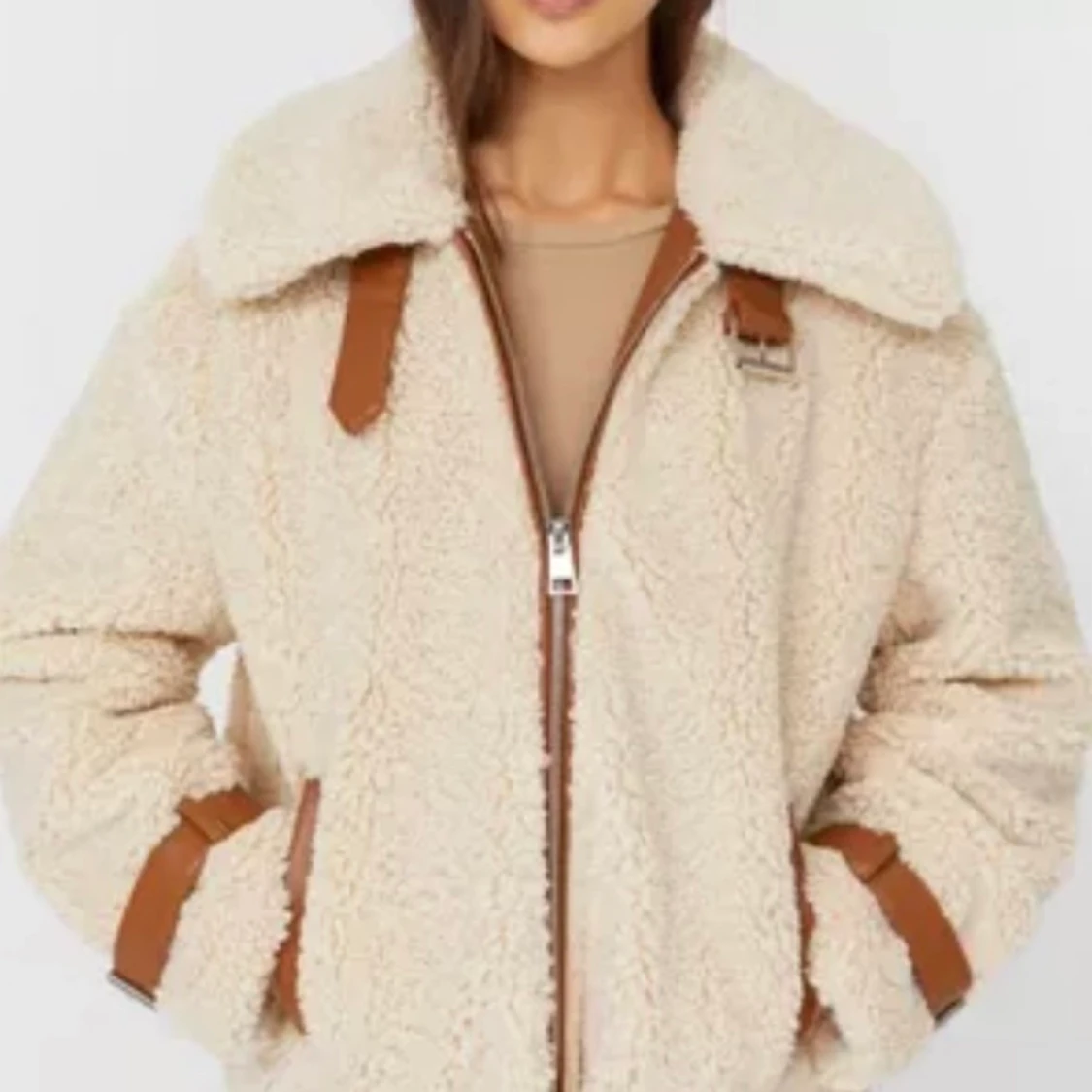 Teddyjacka från Stradivarius